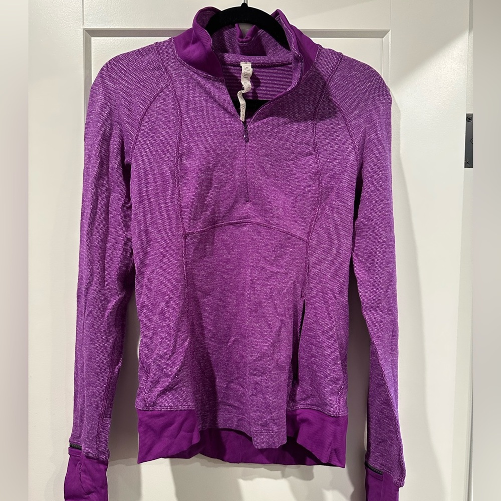 Lululemon women’s quarter zip pullover, size 6